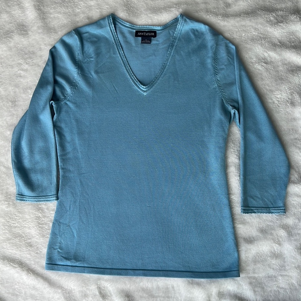 Ann Taylor V Neck Top